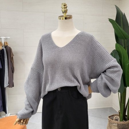 하찌 짜임 브이넥니트