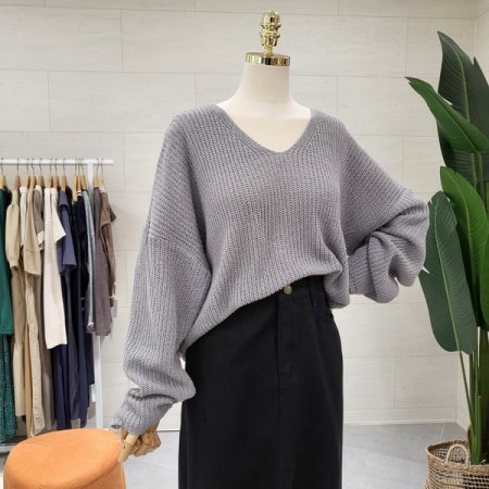 하찌 짜임 브이넥니트