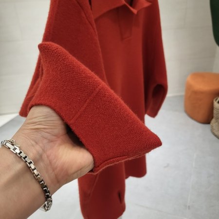 튤립소매 절개 포인니트