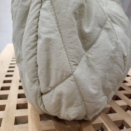 누빔 패딩 크로스백