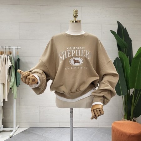 저먼 크롭 맨투맨