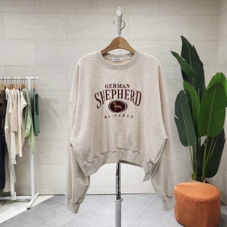 저먼 크롭 맨투맨