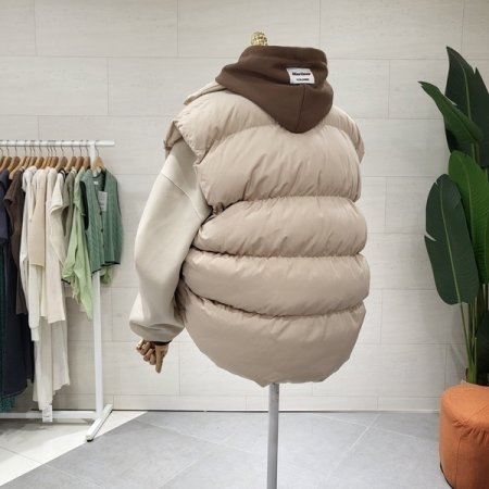 하이넥 언발 패딩조끼