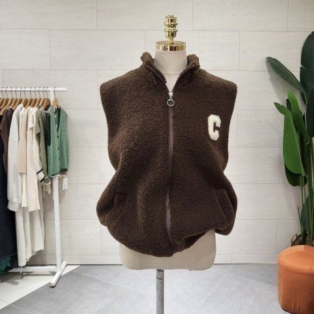 C뽀글패치 집업조끼