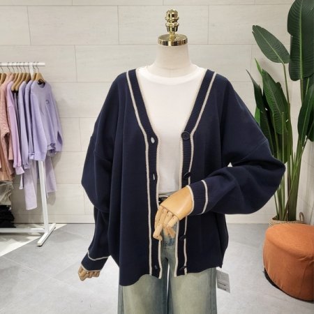 루즈핏 배색 니트가디건