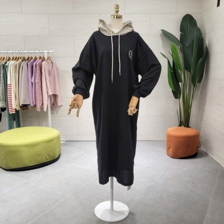 배색 후드 롱원피스