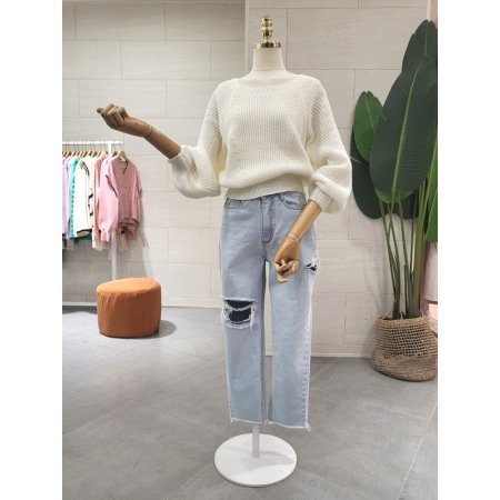 하찌 스퀘어넥 볼륨니트