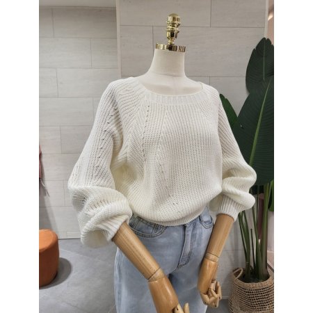 하찌 스퀘어넥 볼륨니트