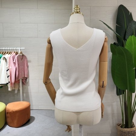 양면 스퀘어 브이넥 민소매니트