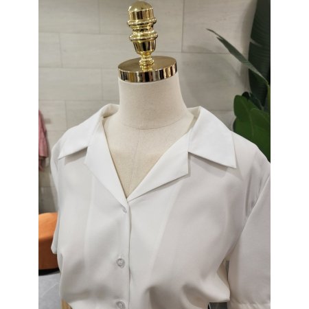 찰랑 오픈 반팔 브이셔츠