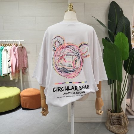 루즈핏 백 써클 베어 반팔티셔츠