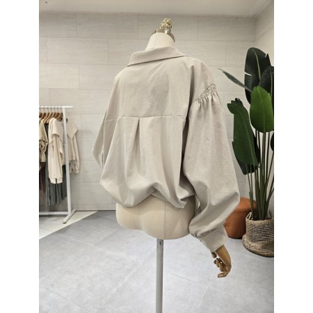 밑단스트링 볼륨소매 셔츠