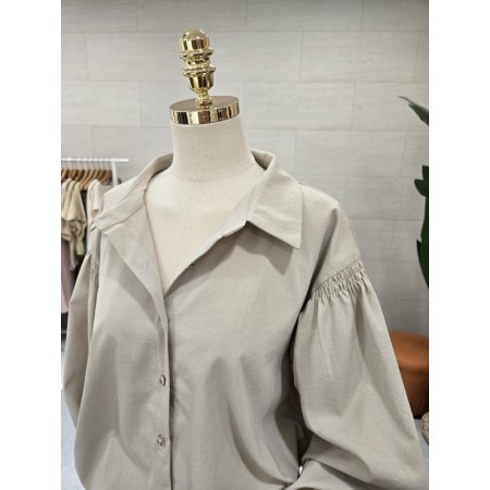 밑단스트링 볼륨소매 셔츠