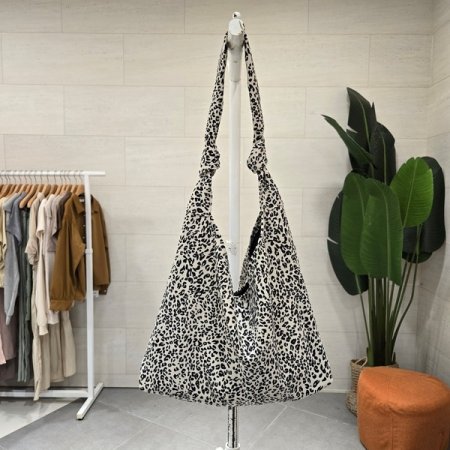 매듭 호피숄터백