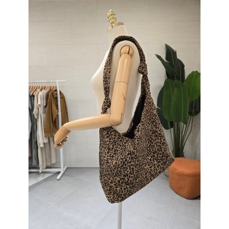 매듭 호피 숄터백