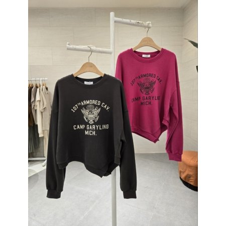 밑단 사선 독수리맨투맨