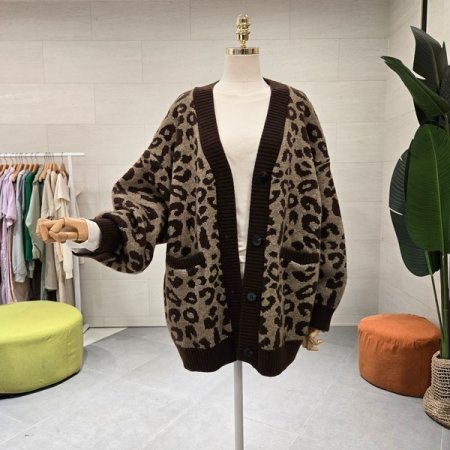루즈핏 레오파드 배색 가디건