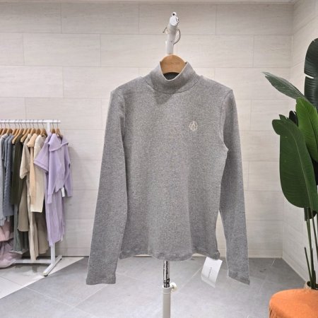 텐션 자수 라인목폴라티셔츠