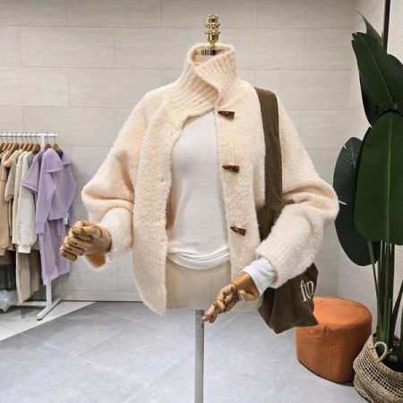 더플 카라 부클 니트가디건