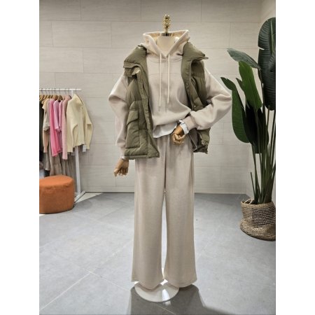 하이넥 홀리 패딩 조끼