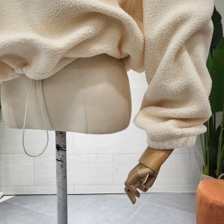 밑단조리개 뽀글이 맨투맨