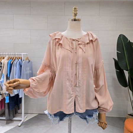 크리미 프릴 블라우스