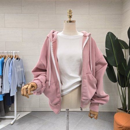 가슴자수 마카롱후드 집업점퍼