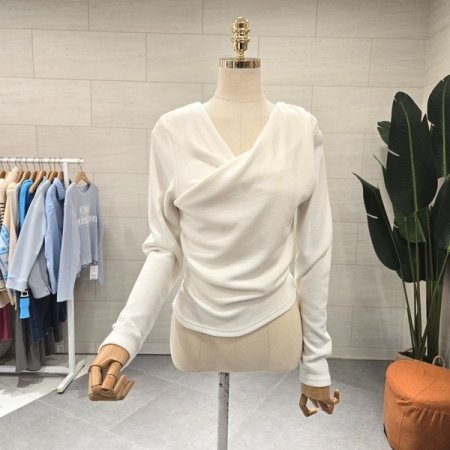 슬림 꼬임브이넥 티셔츠