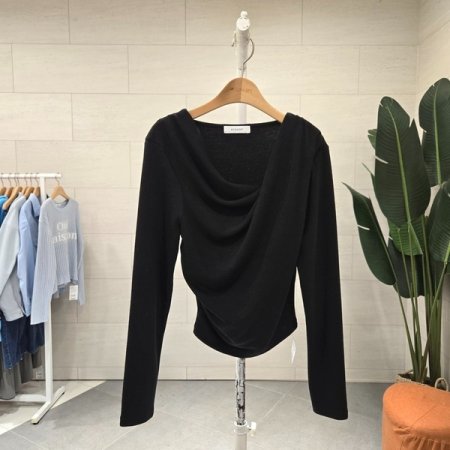 슬림 꼬임브이넥 티셔츠