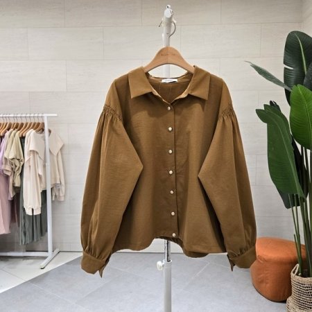 밑단 스트링 볼륨 소매 셔츠