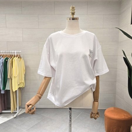 절개 패치 포인트 티셔츠