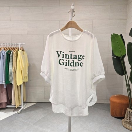 찰랑 레터링 라운드블라우스