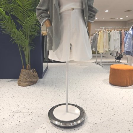 린넨 뒷밴딩 핀턱4부 반바지