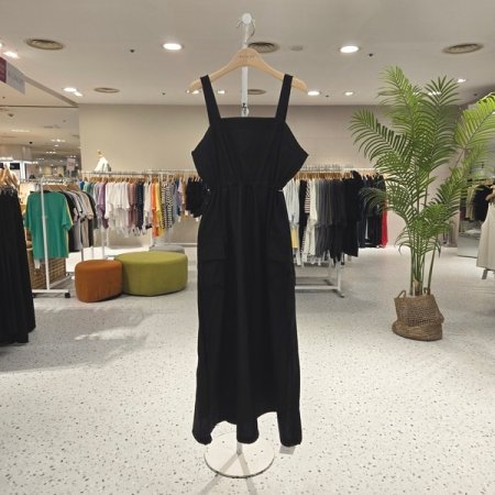 바스락 민소매 카고스트링 원피스