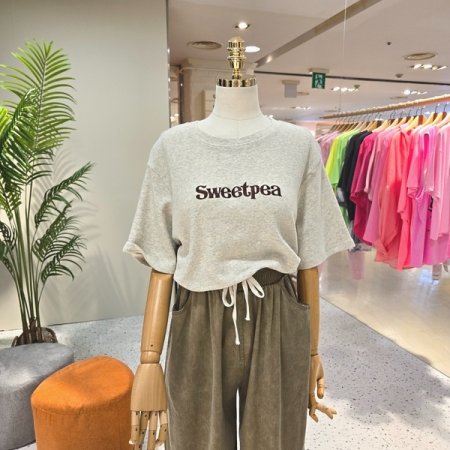 톡톡 스윗피 자수티셔츠