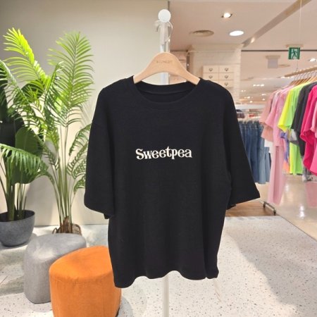 톡톡 스윗피 자수티셔츠