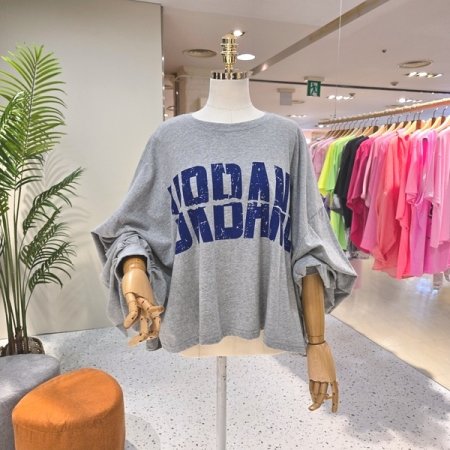 어베인 박스긴팔티셔츠