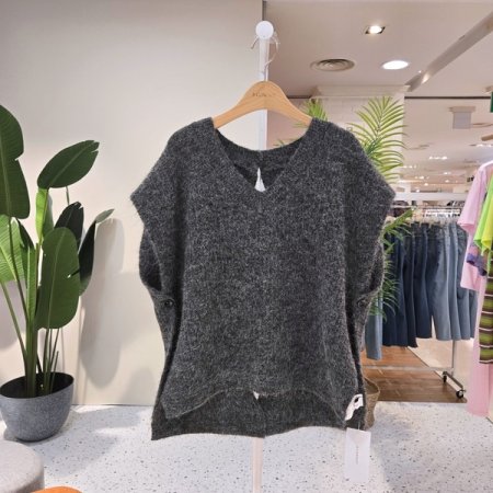 트임포인트 레이어드 니트조끼