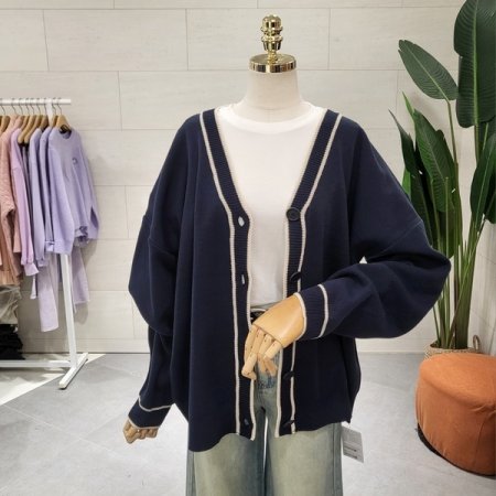 루즈핏 배색 니트 가디건