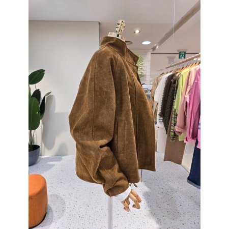 루즈핏 하이넥 스웨이드점퍼