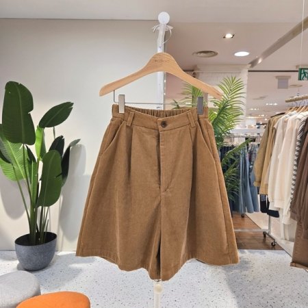 뒷밴딩 핀턱 골덴반바지