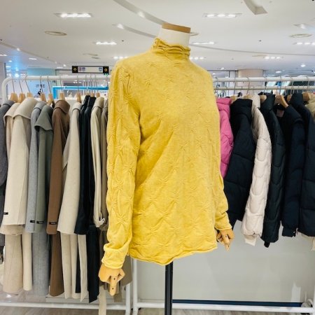 물결 하이넥 니트