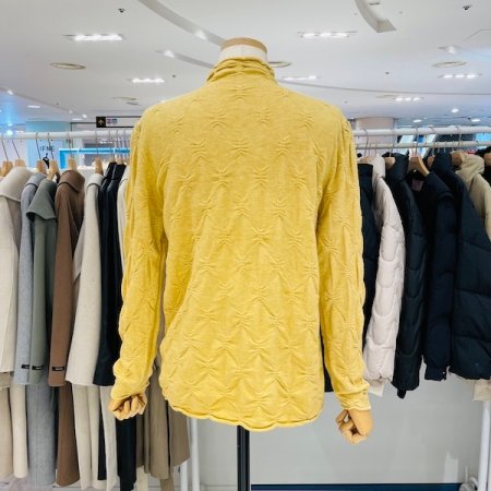 물결 하이넥 니트