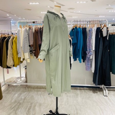 후드 하프 반집업 원피스