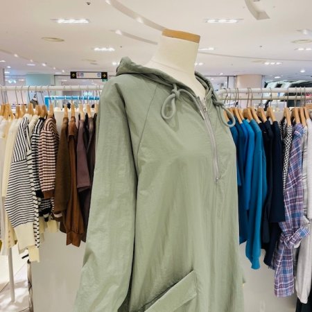 후드 하프 반집업 원피스