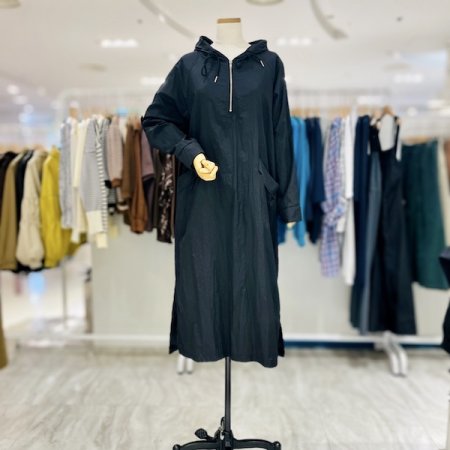 후드 하프 반집업 원피스