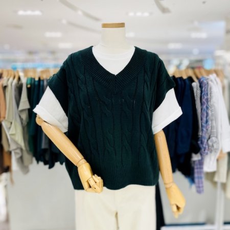 왕꽈배기 짜임 니트 조끼