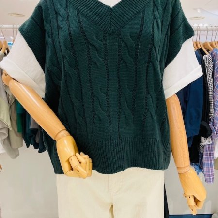 왕꽈배기 짜임 니트 조끼