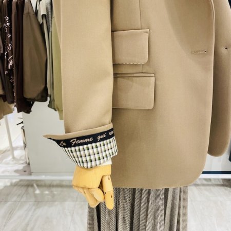 배색 체크 뒷 버튼 자켓