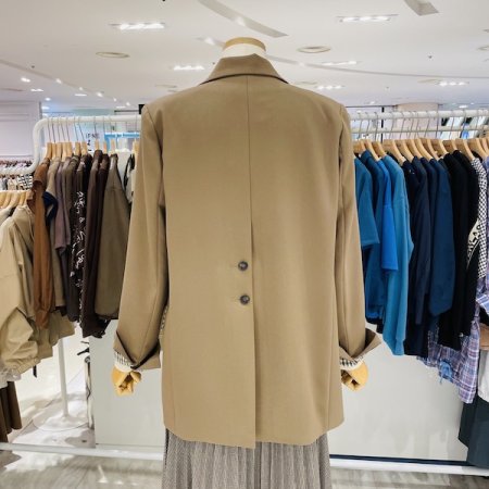 배색 체크 뒷 버튼 자켓